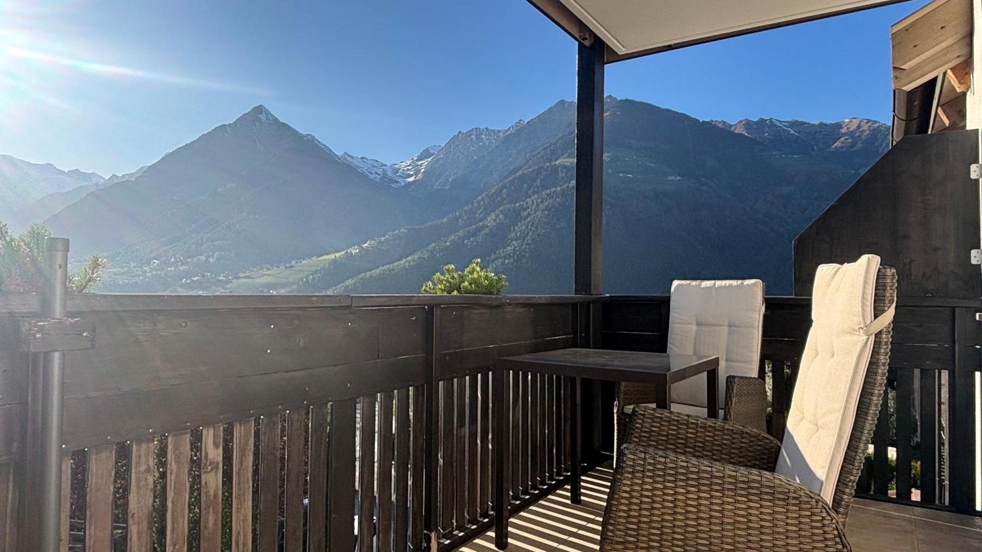 Landpalais Goyenhof Aparthotel Schenna Buitenkant foto