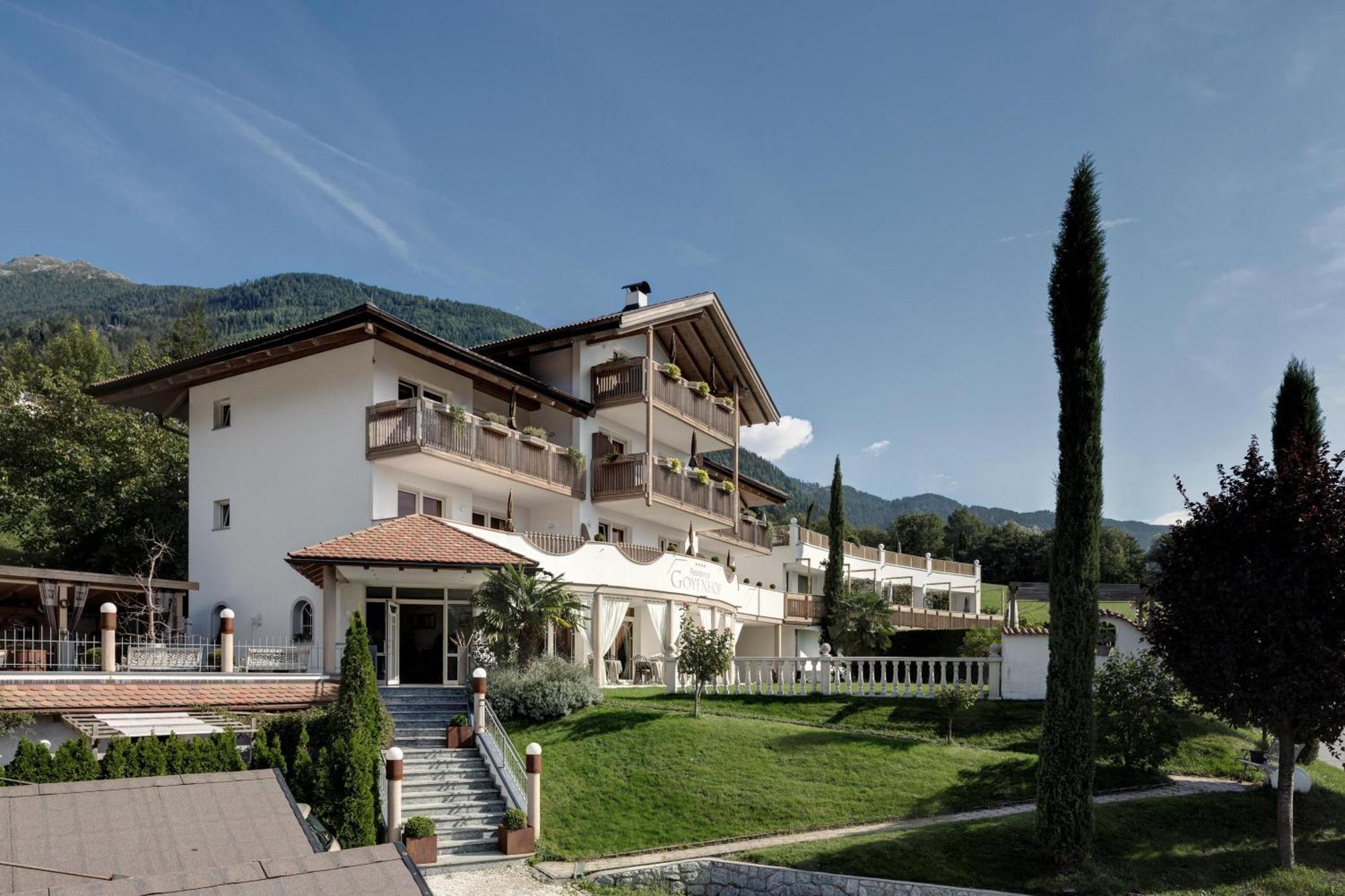 Landpalais Goyenhof Aparthotel Schenna Buitenkant foto